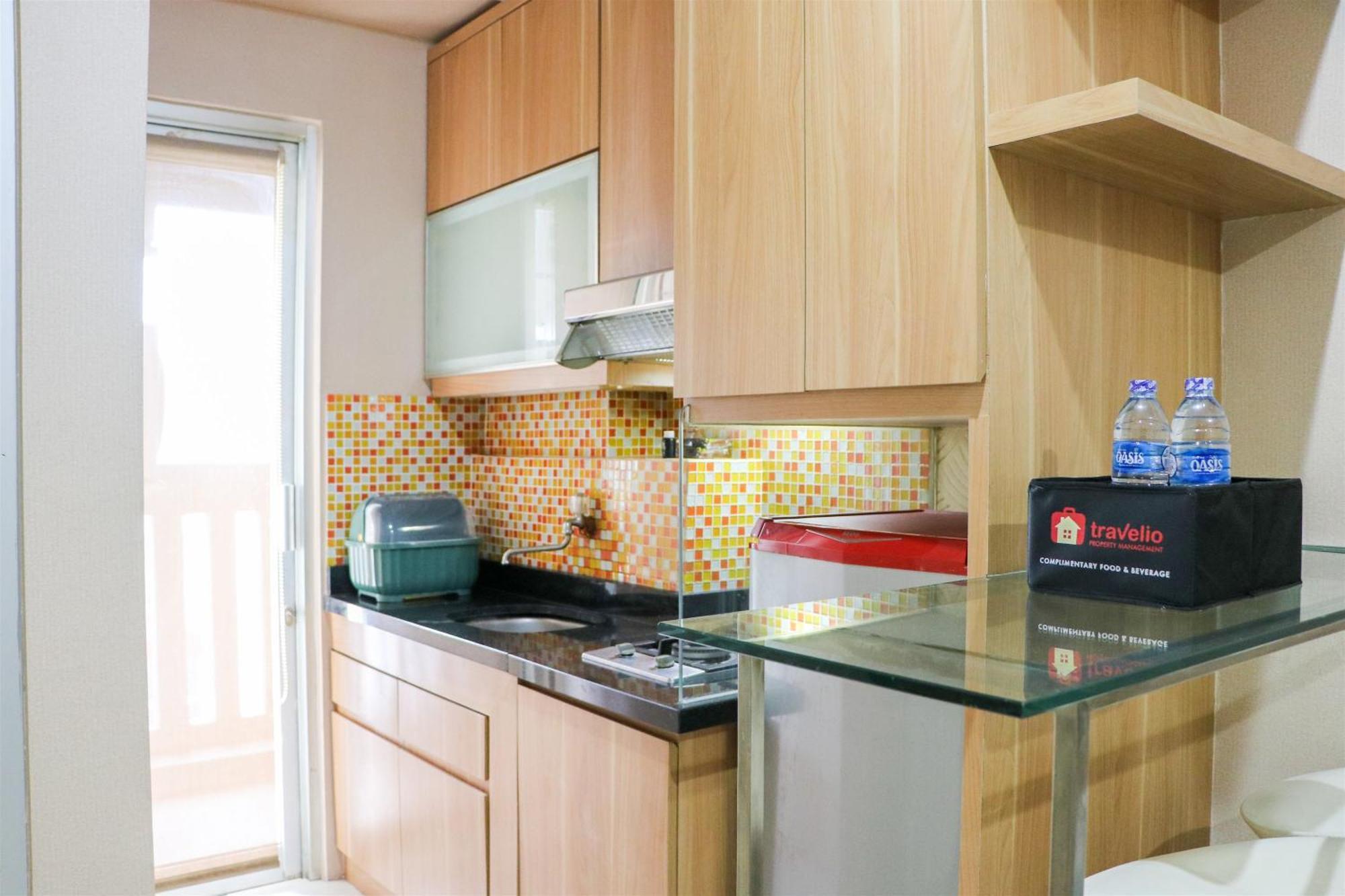 Cozy Living And Tidy 2br Bay Pluit By Travelio Jakarta